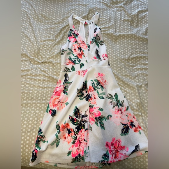 Pink lily spring/summer dress - Picture 3 of 5